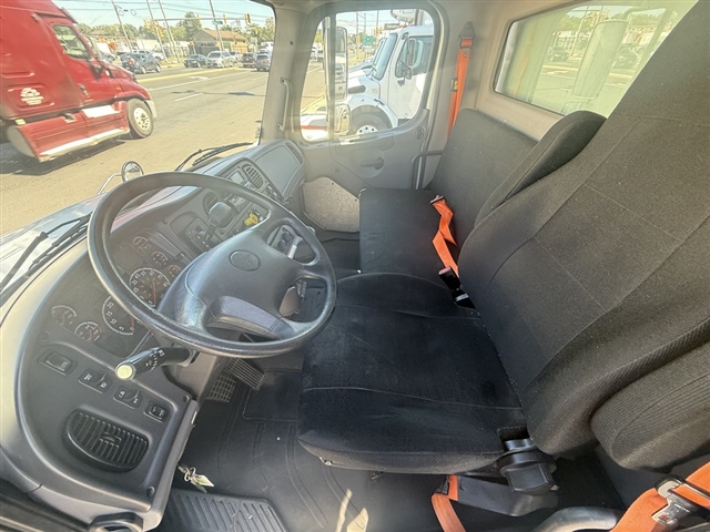 2018 Freightliner M2 / REEFER:2991