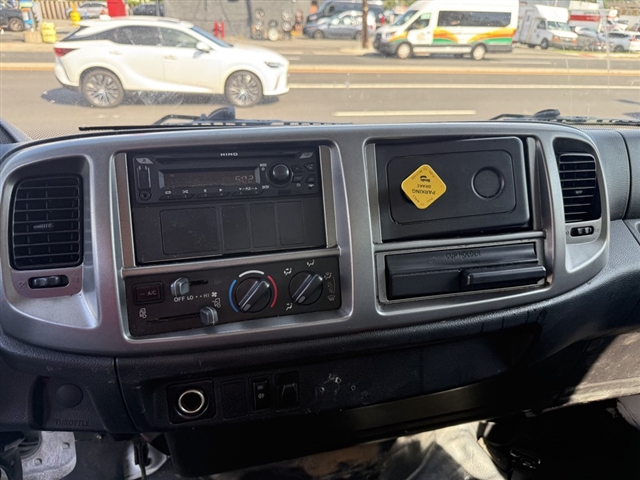 2020 Hino 268 / DRY:2979