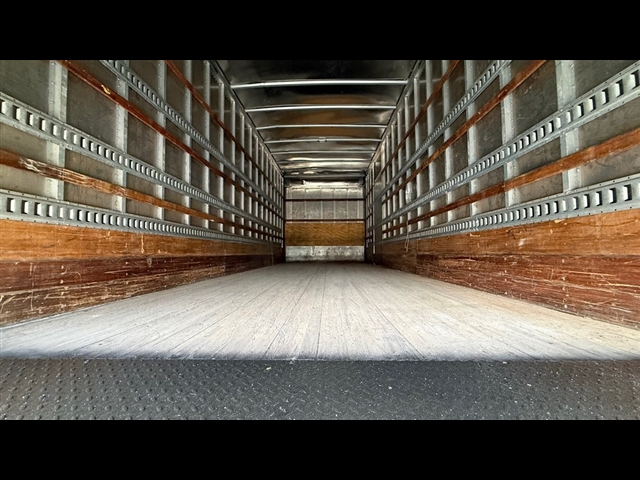 2018 Freightliner M2 / DRY:2988