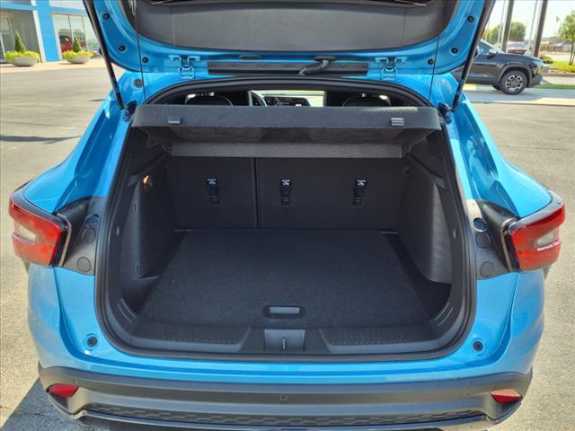 2025 Chevrolet Trax RS