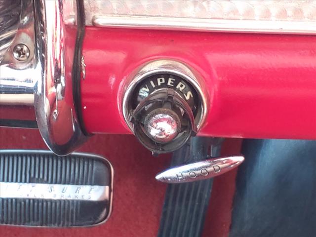 1957 Ford Thunderbird Deluxe