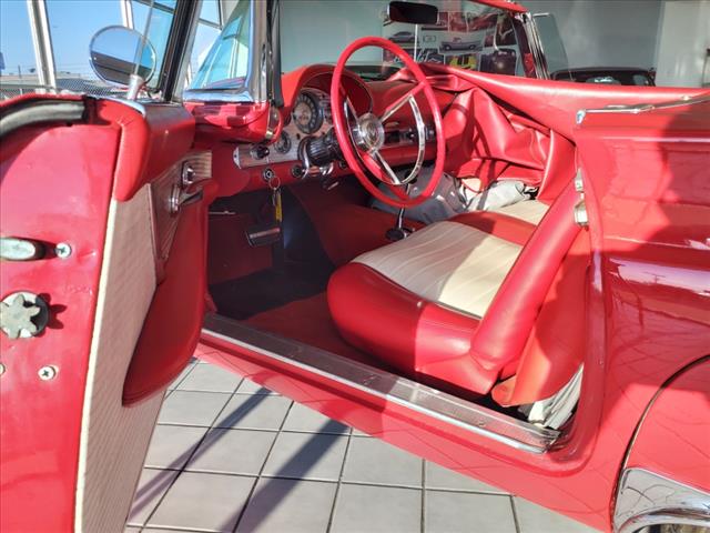 1957 Ford Thunderbird Deluxe