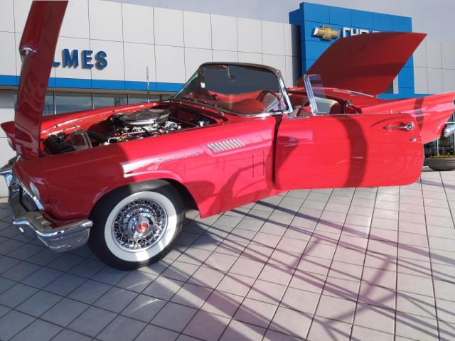 1957 Ford Thunderbird Deluxe