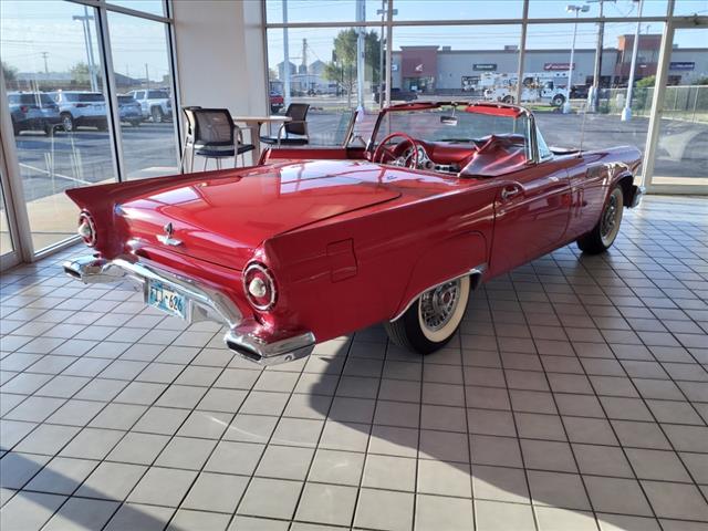 1957 Ford Thunderbird Deluxe