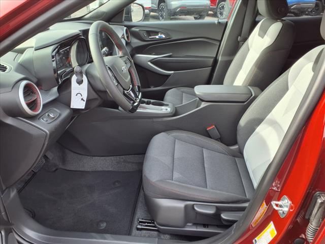 2025 Chevrolet Trax RS