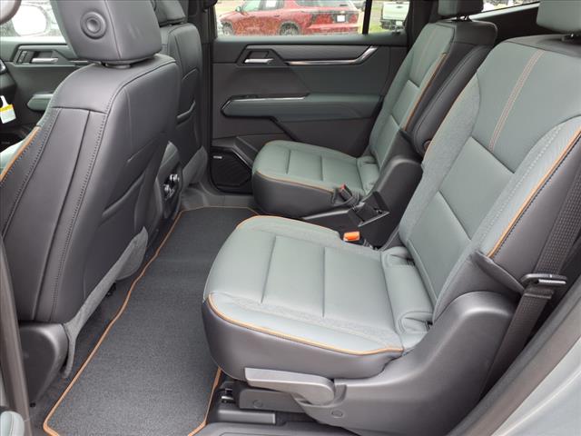 2025 GMC Acadia AT4