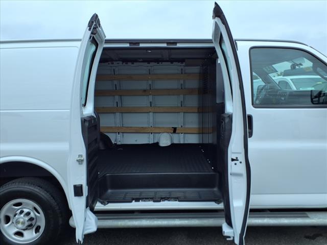2023 Chevrolet Express 2500