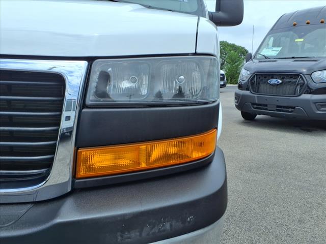2023 GMC Savana 2500