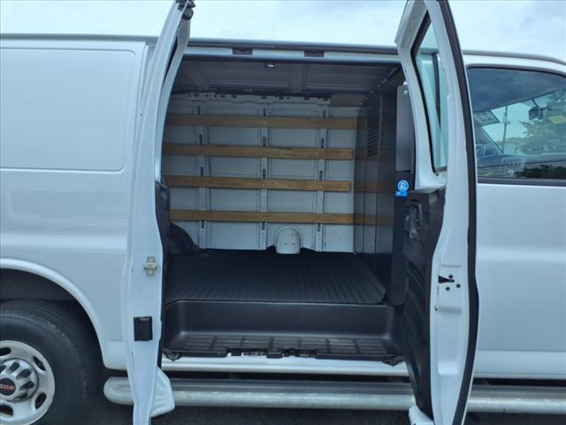 2023 GMC Savana 2500
