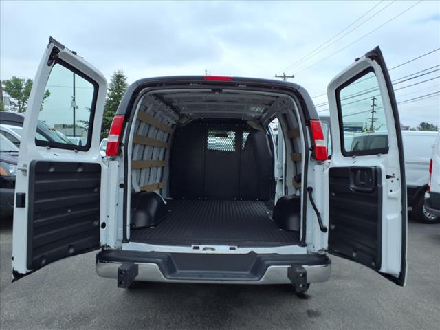 2023 Chevrolet Express 2500