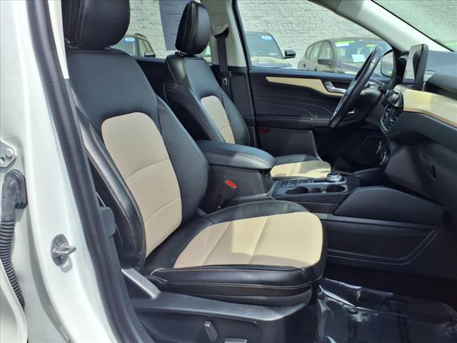 2021 Ford Escape Titanium