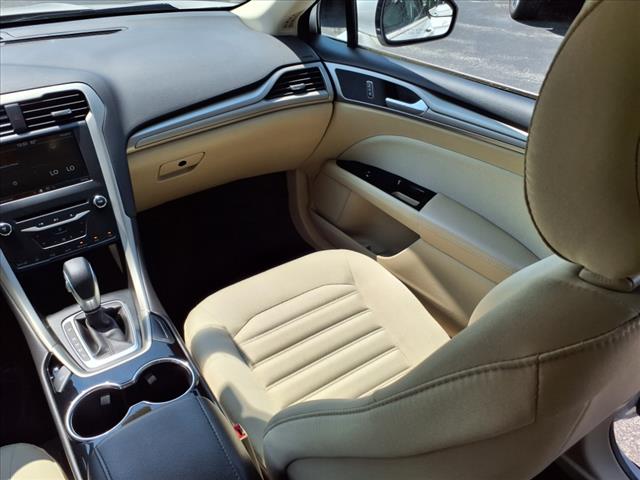 2015 Ford Fusion Hybrid SE