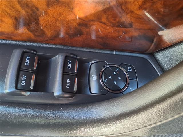 2015 Lincoln MKS Base