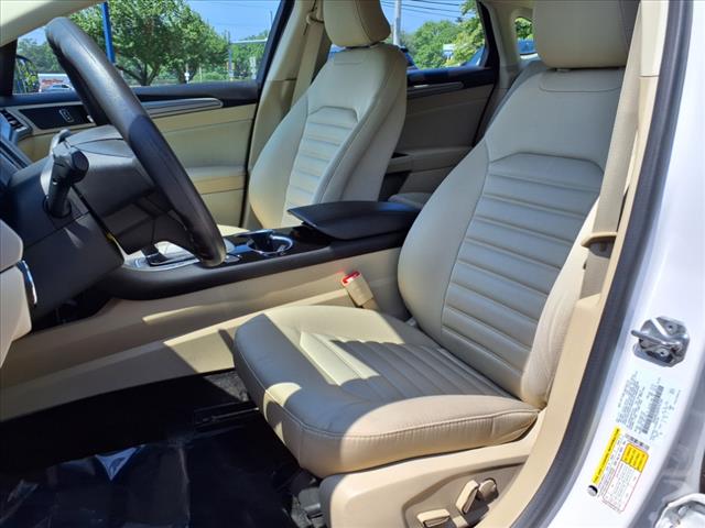 2015 Ford Fusion Hybrid SE