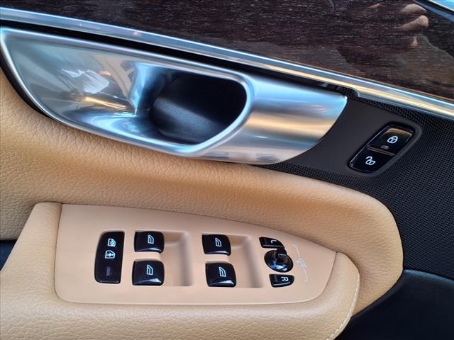 2019 Volvo XC90 T6 Momentum