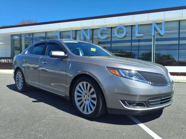 2015 Lincoln MKS Base