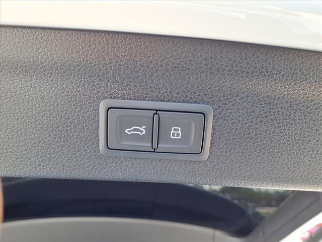 2024 Audi Q3 quattro S line Prem Plus 45 TFSI