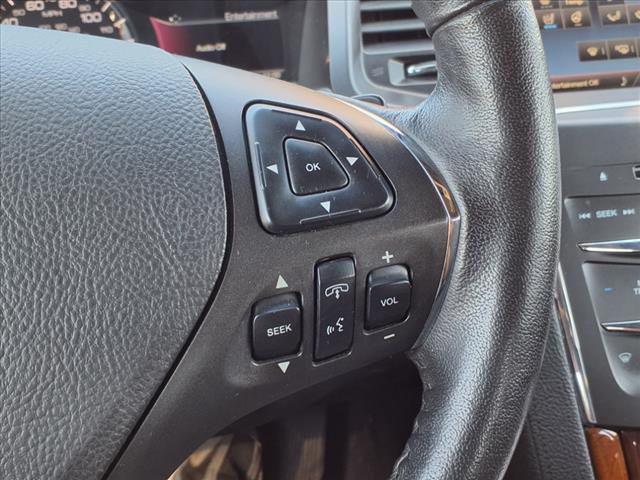2015 Lincoln MKS Base