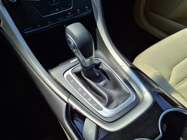 2015 Ford Fusion Hybrid SE