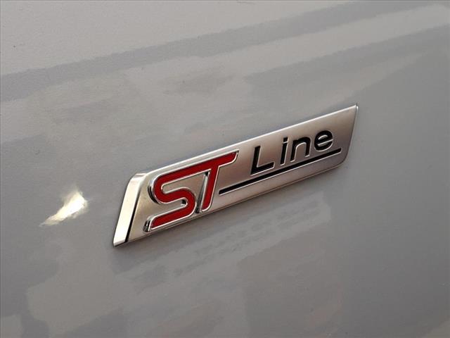 2025 Ford Escape Hybrid ST-Line Select