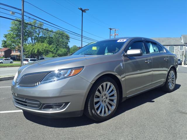 2015 Lincoln MKS Base