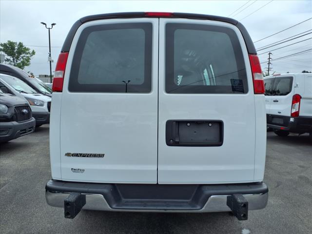 2023 Chevrolet Express 2500