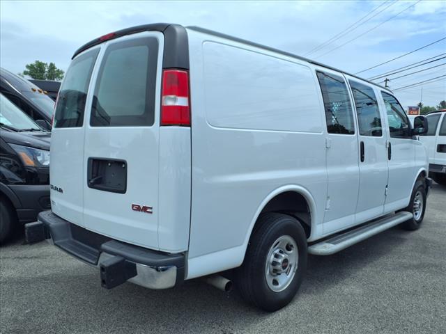 2023 GMC Savana 2500