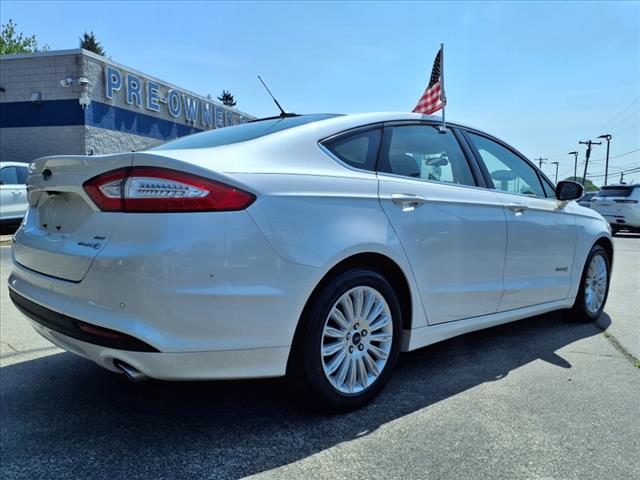 2015 Ford Fusion Hybrid SE
