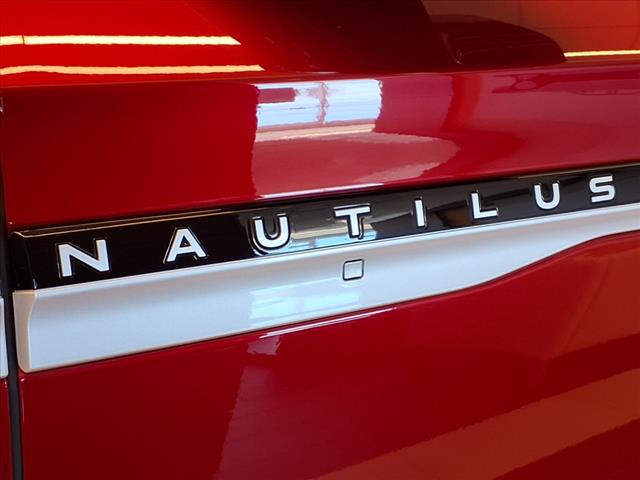 2025 Lincoln Nautilus Reserve