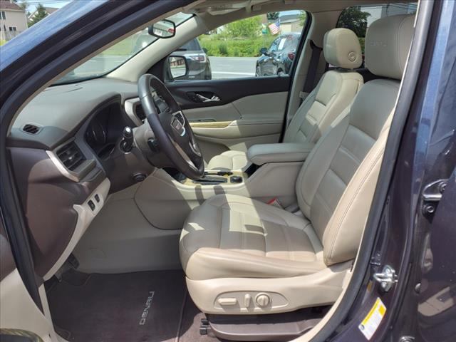 2018 GMC Acadia Denali - Photo 10