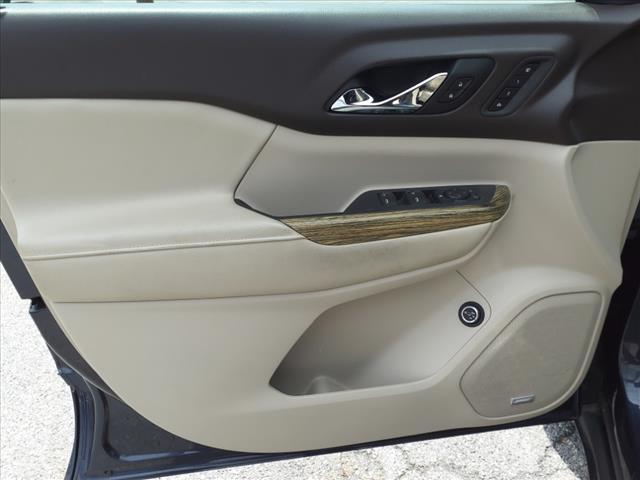 2018 GMC Acadia Denali - Photo 15