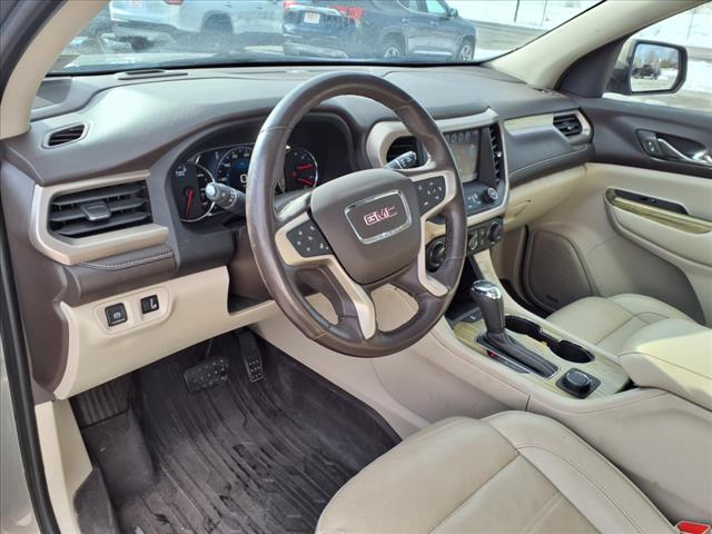 2019 GMC Acadia Denali - Photo 15