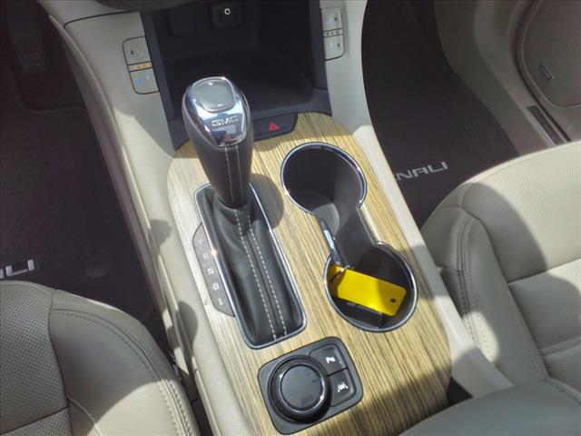 2018 GMC Acadia Denali - Photo 19