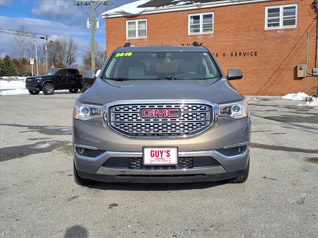 2019 GMC Acadia Denali - Photo 2