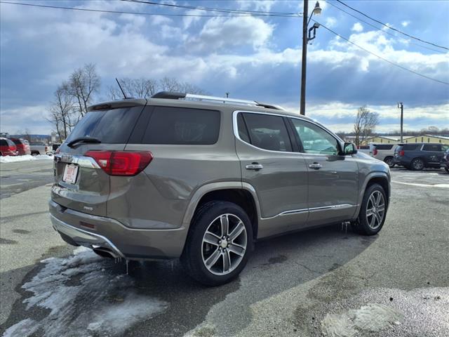 2019 GMC Acadia Denali - Photo 6
