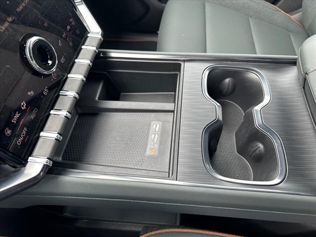 2025 GMC Acadia AWD AT4
