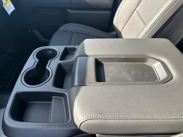 2025 GMC Sierra 2500HD Pro