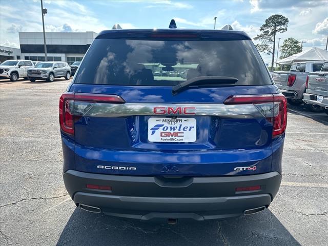 2023 GMC Acadia AT4
