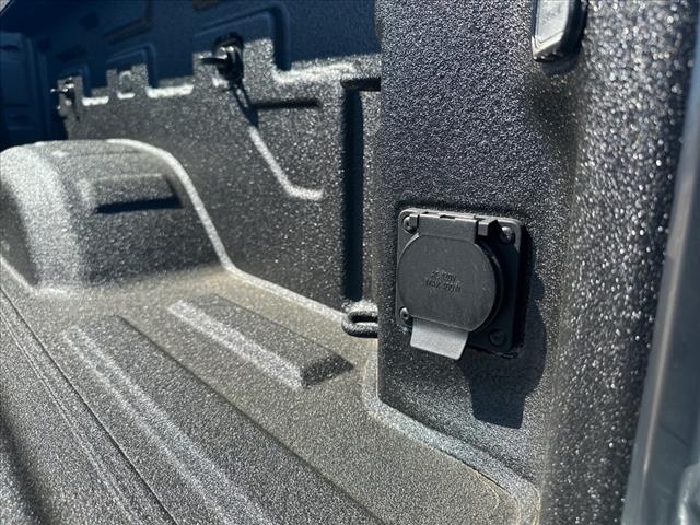 2025 GMC Sierra 2500HD Pro