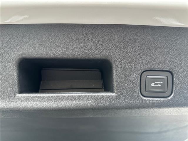 2025 GMC Acadia AWD AT4