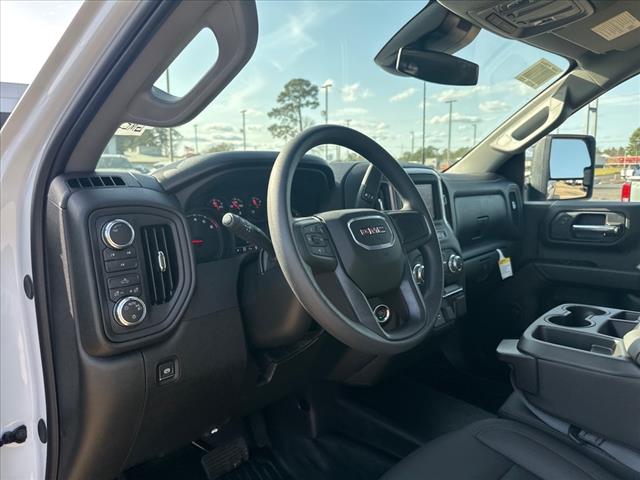 2025 GMC Sierra 2500HD Pro