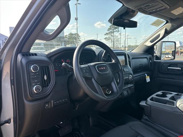 2025 GMC Sierra 2500HD Pro