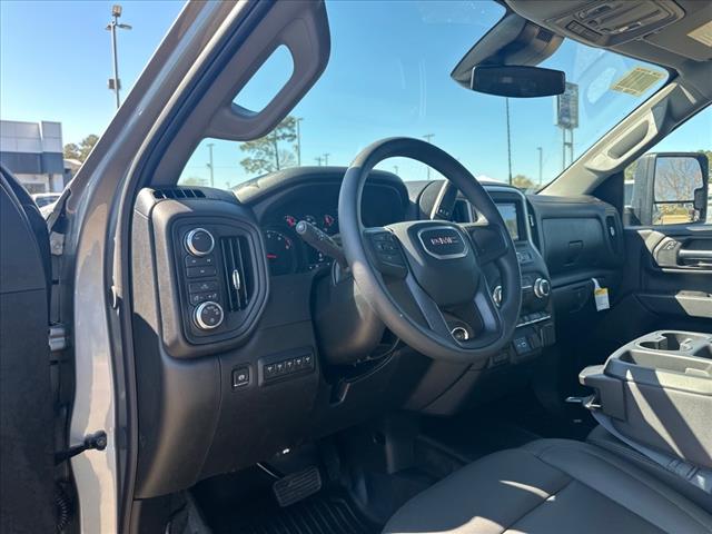 2025 GMC Sierra 2500HD Pro