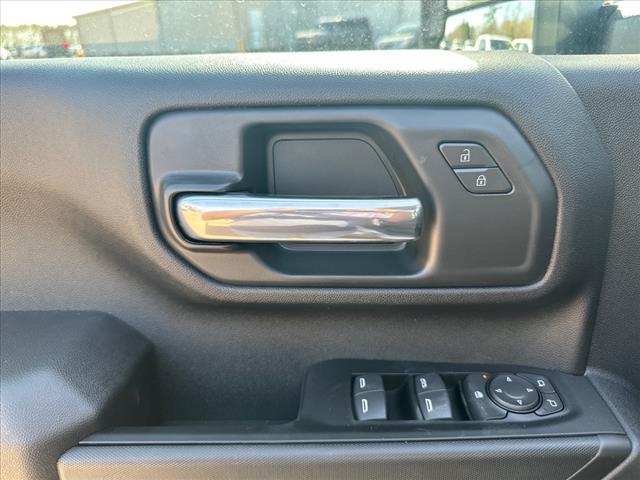 2025 GMC Sierra 2500HD Pro