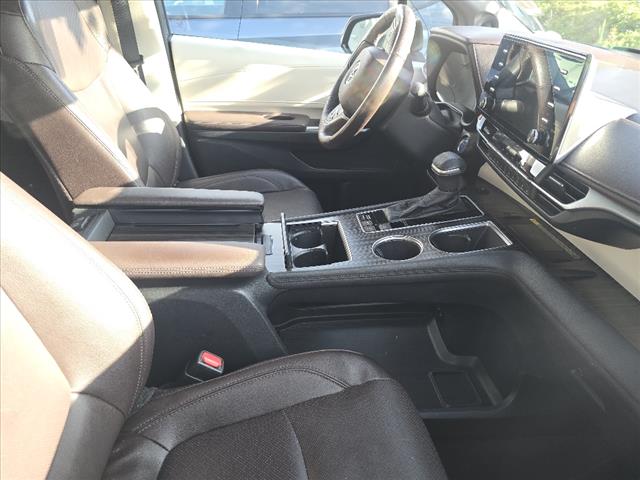2021 Toyota Sienna Platinum 7 Passenger