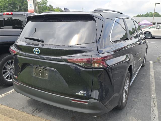 2024 Toyota Sienna XLE