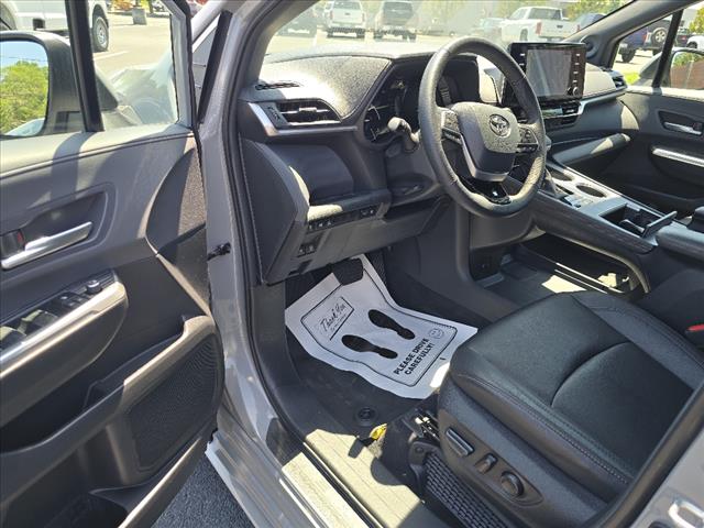 2023 Toyota Sienna Woodland Edition