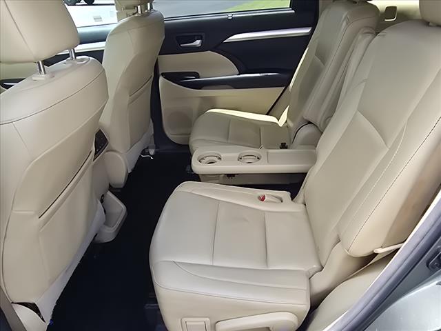 2016 Toyota Highlander XLE V6
