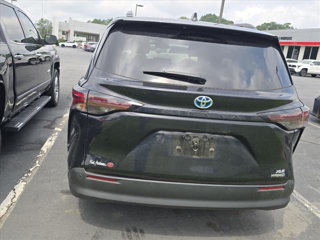2024 Toyota Sienna XLE