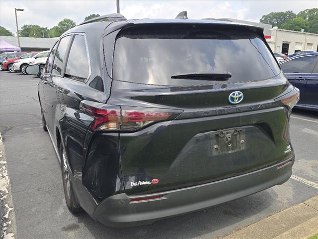2024 Toyota Sienna XLE
